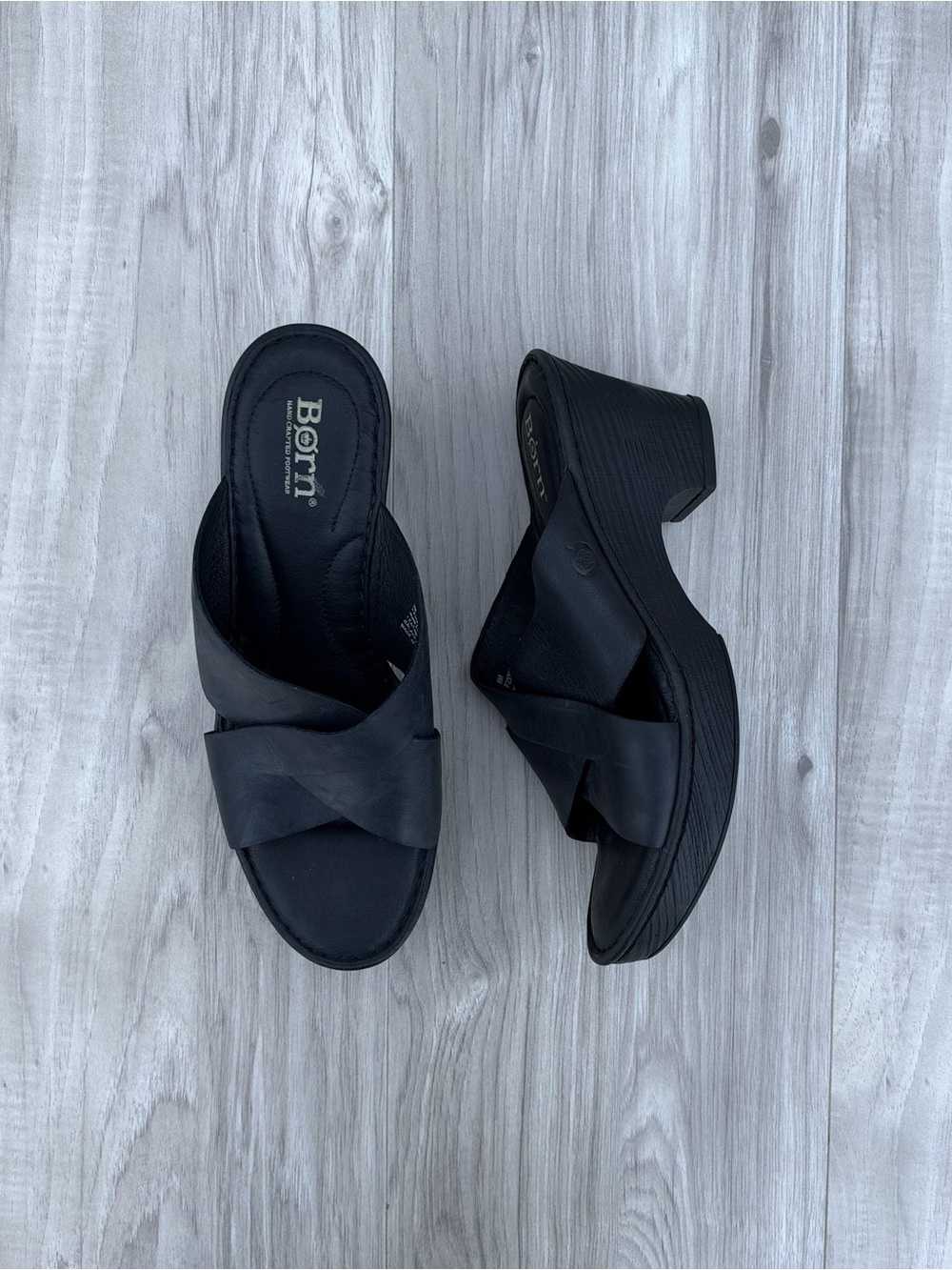 Born Leather Wedge Sandals Women’s